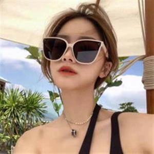 The new Korean version of the Internet red with round face sunglasses couple large frame anti-UV retro sunglasses